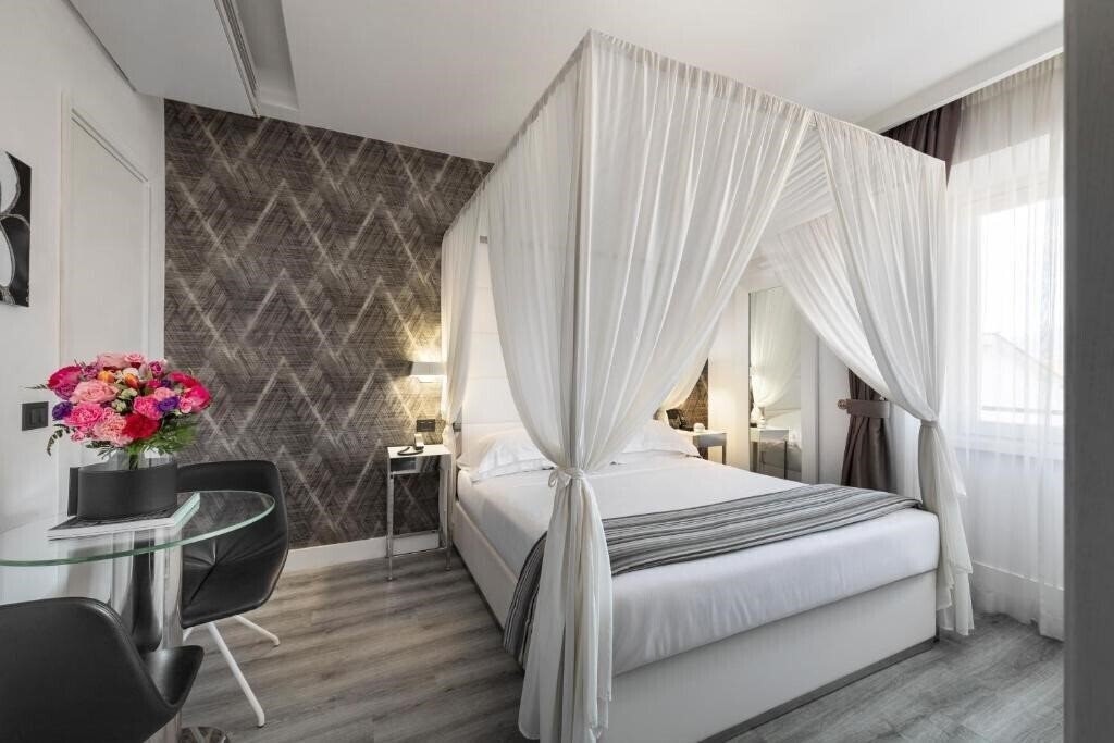 Картинка River Hotel 4*