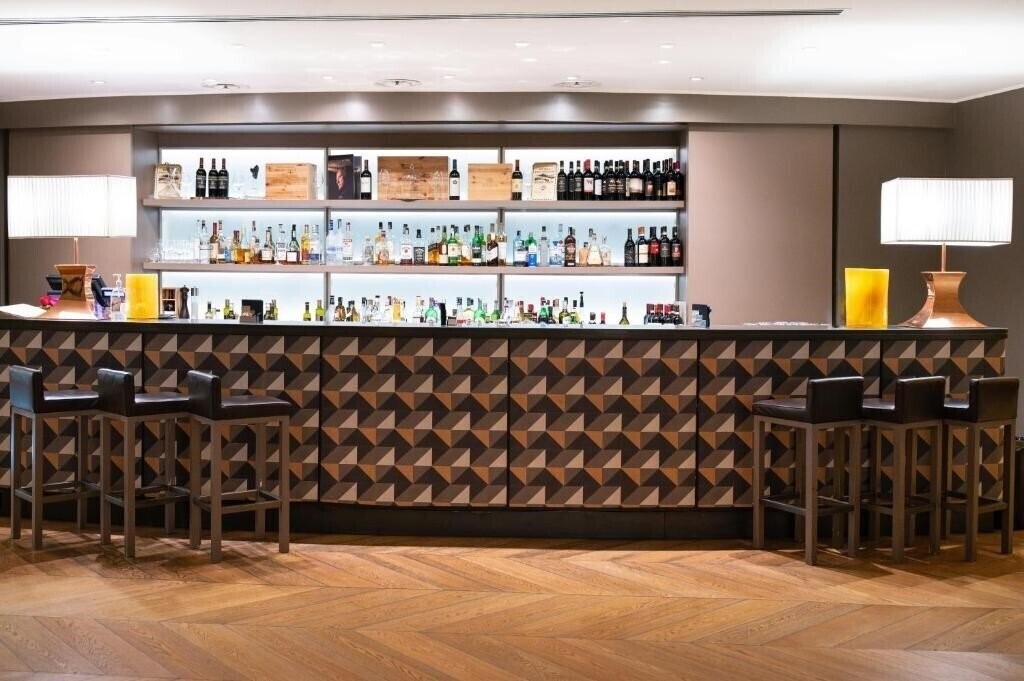 Отель Starhotels Michelangelo 4*