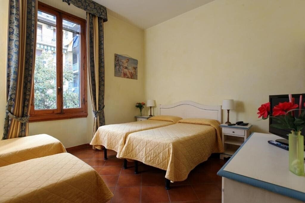 Фотографія Hotel Bologna Firenze 2*