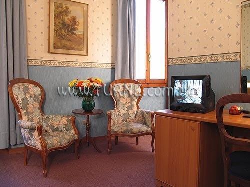 Готель Basilea 3*