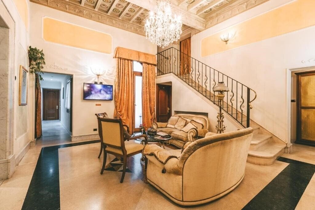 Отель Domus Florentiae 4*