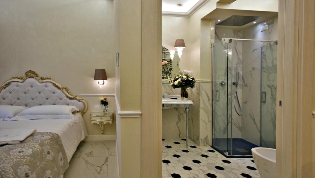 Отель The Moon Boutique Hotel 4*