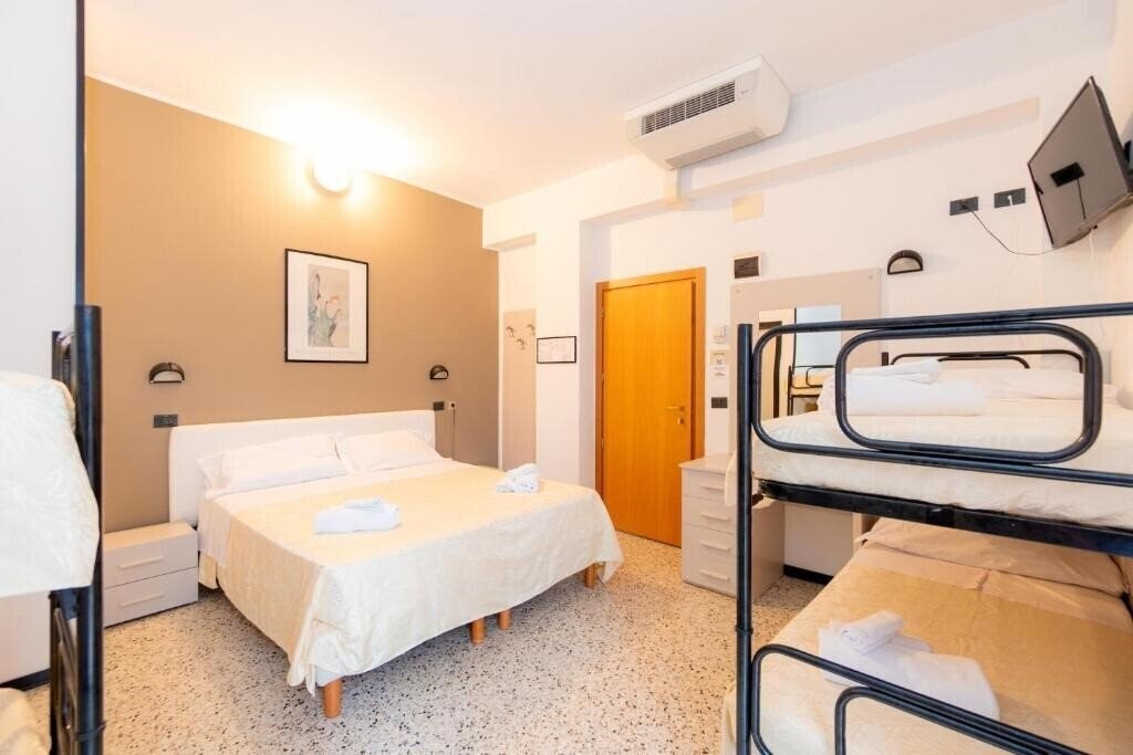 Отель Galileo Florence 3*