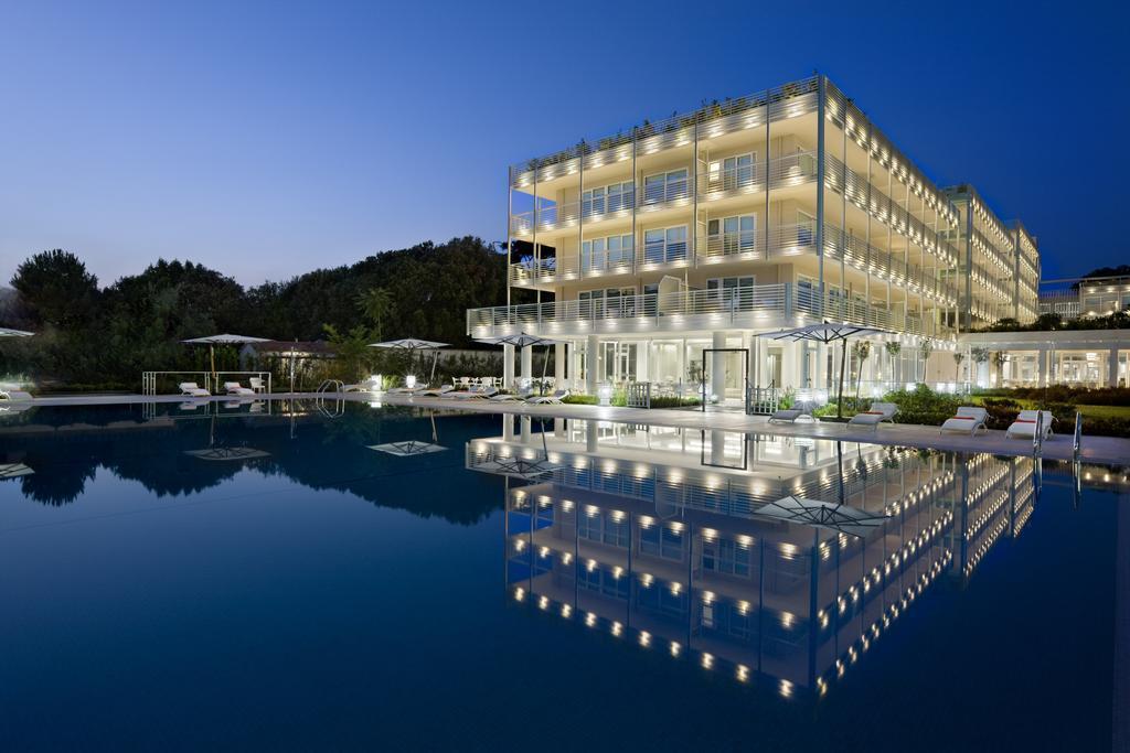 Готель Una Hotel Versilia 4*