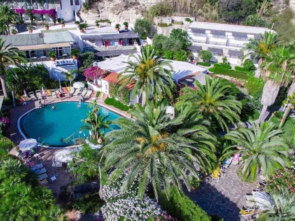 Отель Semiramis 3*