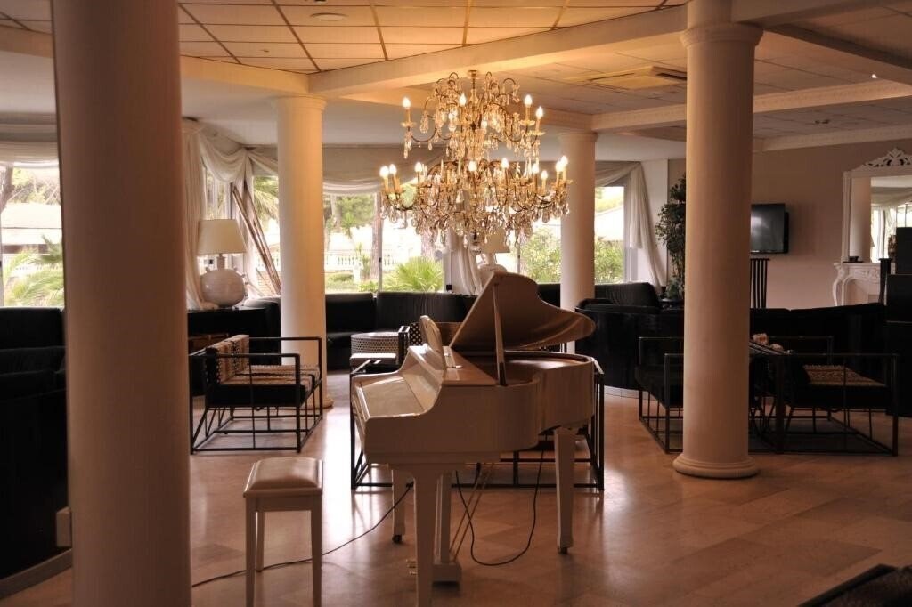 Изображение Domizia Palace (Baia Domizia) 4*