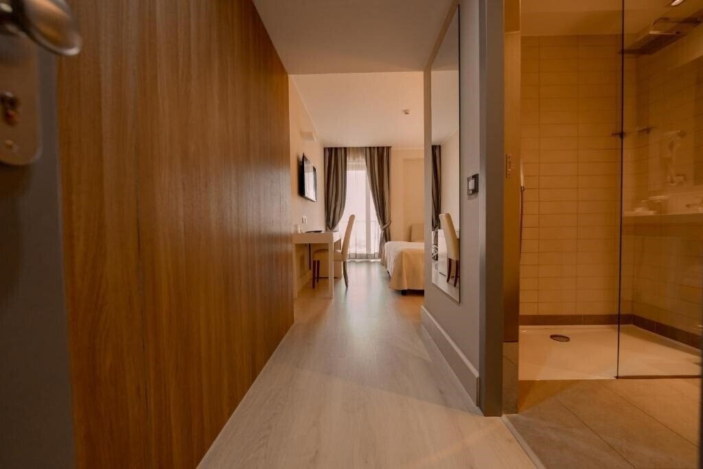 Фото Hotel Mirasole International (ex. Hotel Mirasole) 4*