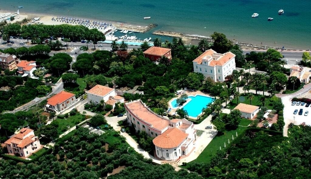 Готель Villa Irlanda 4*