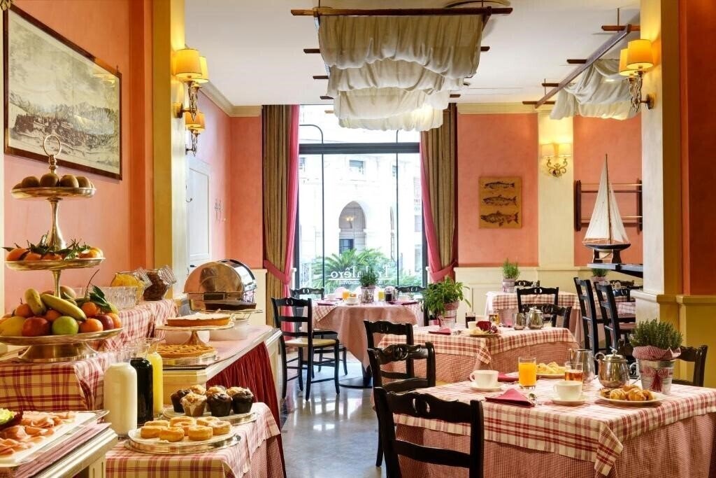 Изображение Continental Genova 4*