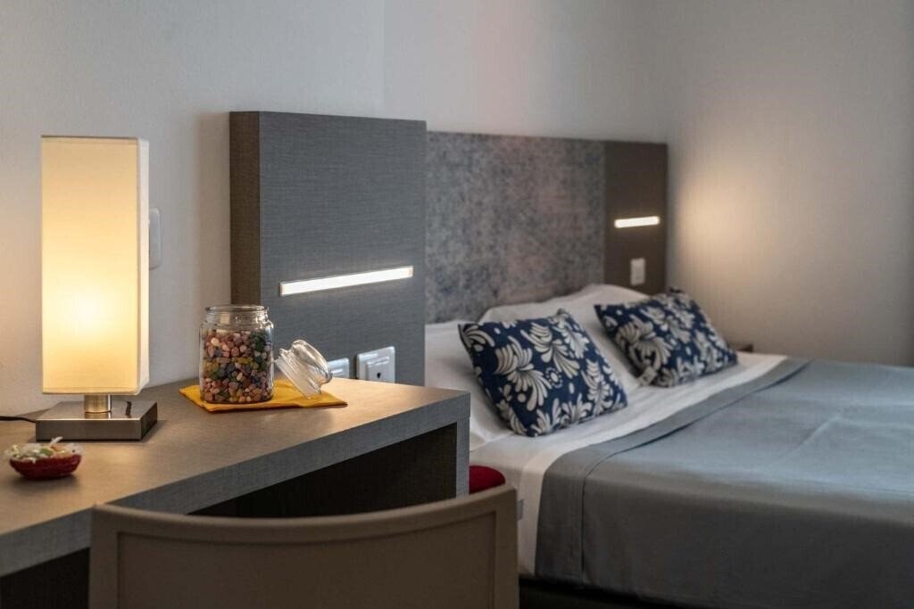 Отель Hotel Real Park 3*