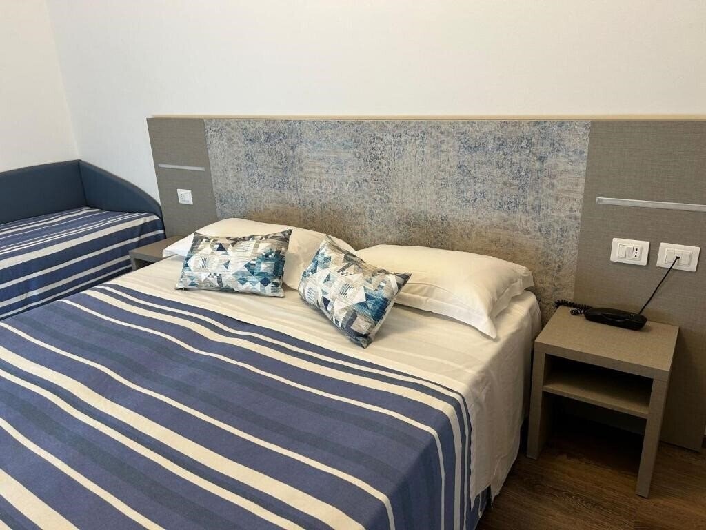 Фото Hotel Real Park 3*