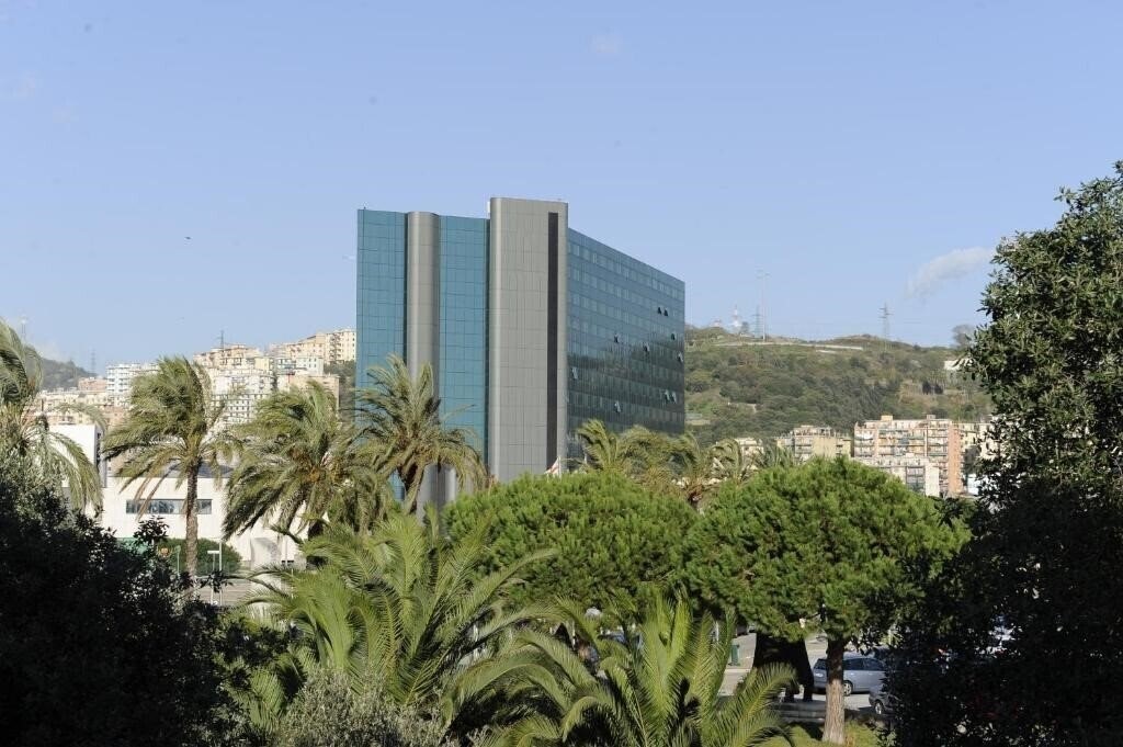 Готель Tower Genova Airport Hotel & Conference Center 4*