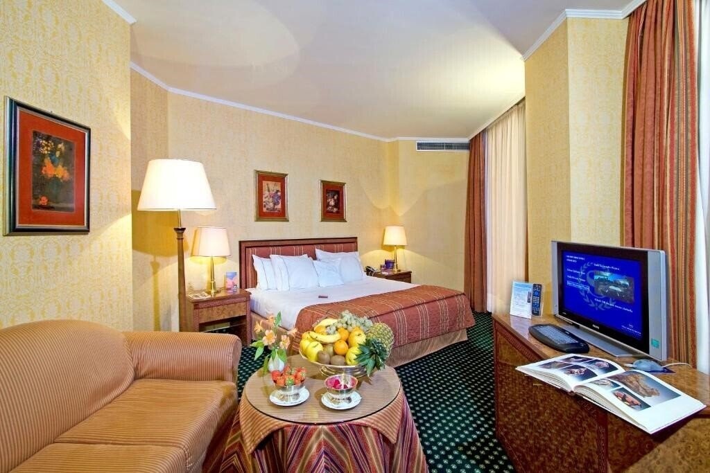 Фото Tower Genova Airport Hotel & Conference Center 4*