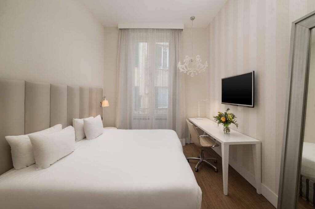 Картинка NH Genova Centro 4*