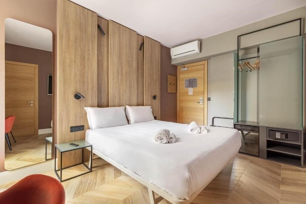 Фото B&B Hotel Genova City Center 3*