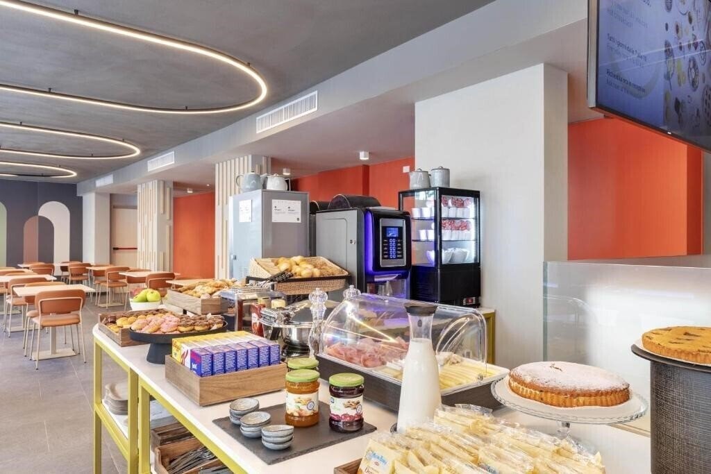 Изображение B&B Hotel Genova City Center 3*