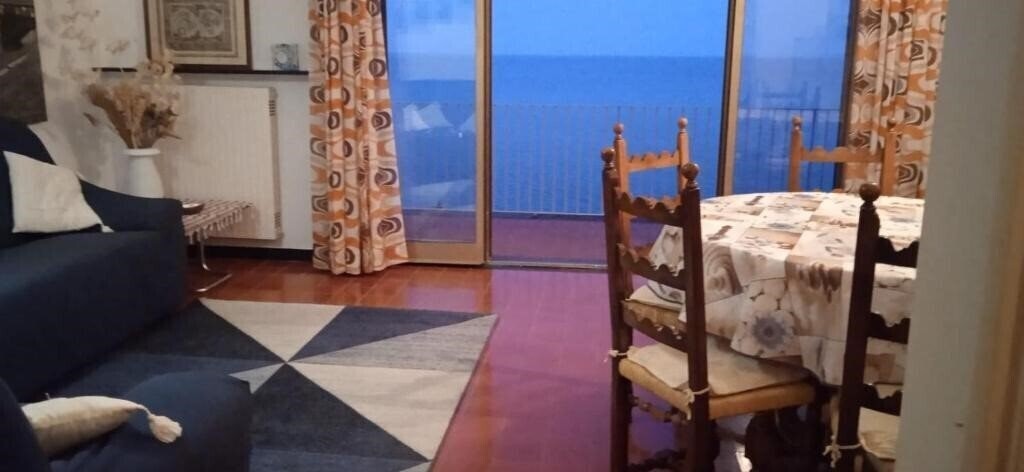 Фотография Appartamento Con Super Vista Sul Mare (Arenzano) 2*