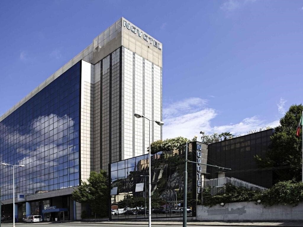 Отель Novotel Genova City 4*