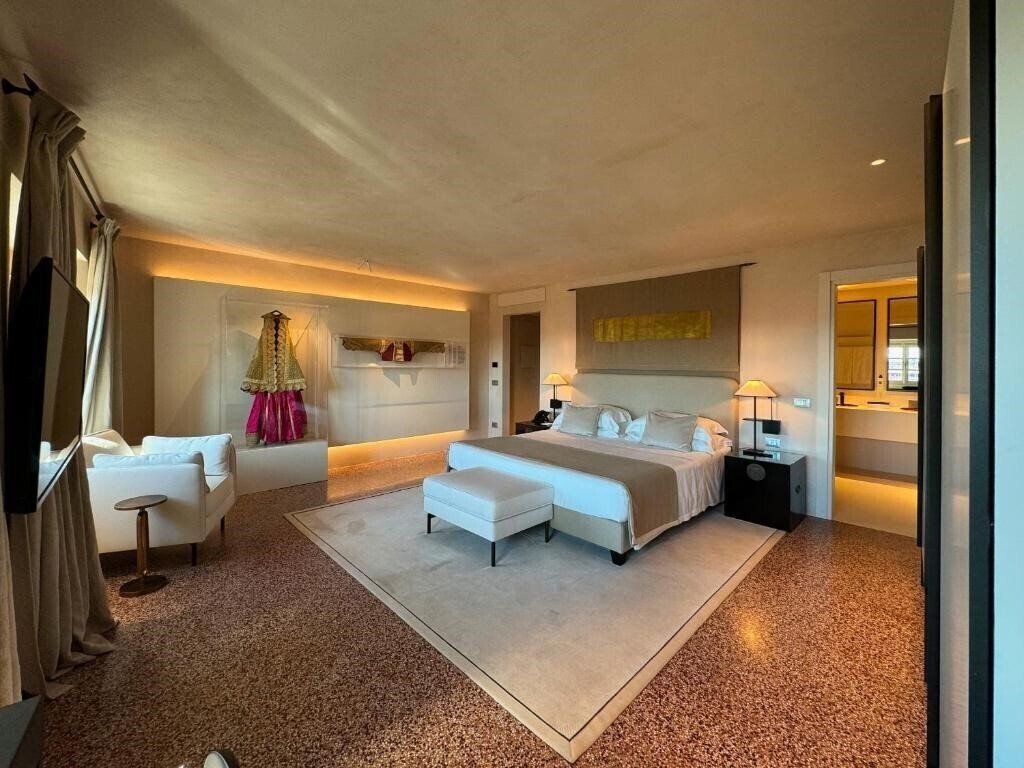 Изображение Hotel Palazzo Durazzo Suites 5*