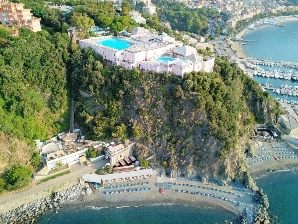 Отель Punta San Martino 4*
