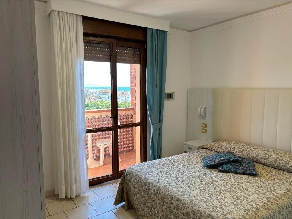 Фото Hotel Ariston Marina di Grosseto 3*