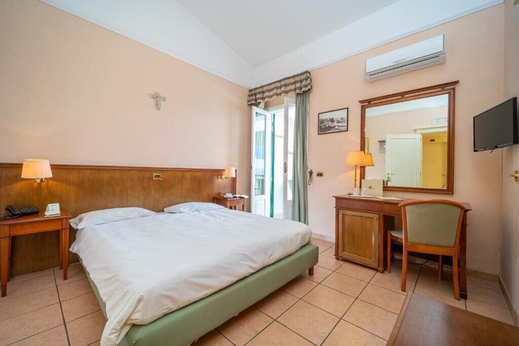 Картинка Santa Lucia (Tropea/Parghelia) 4*