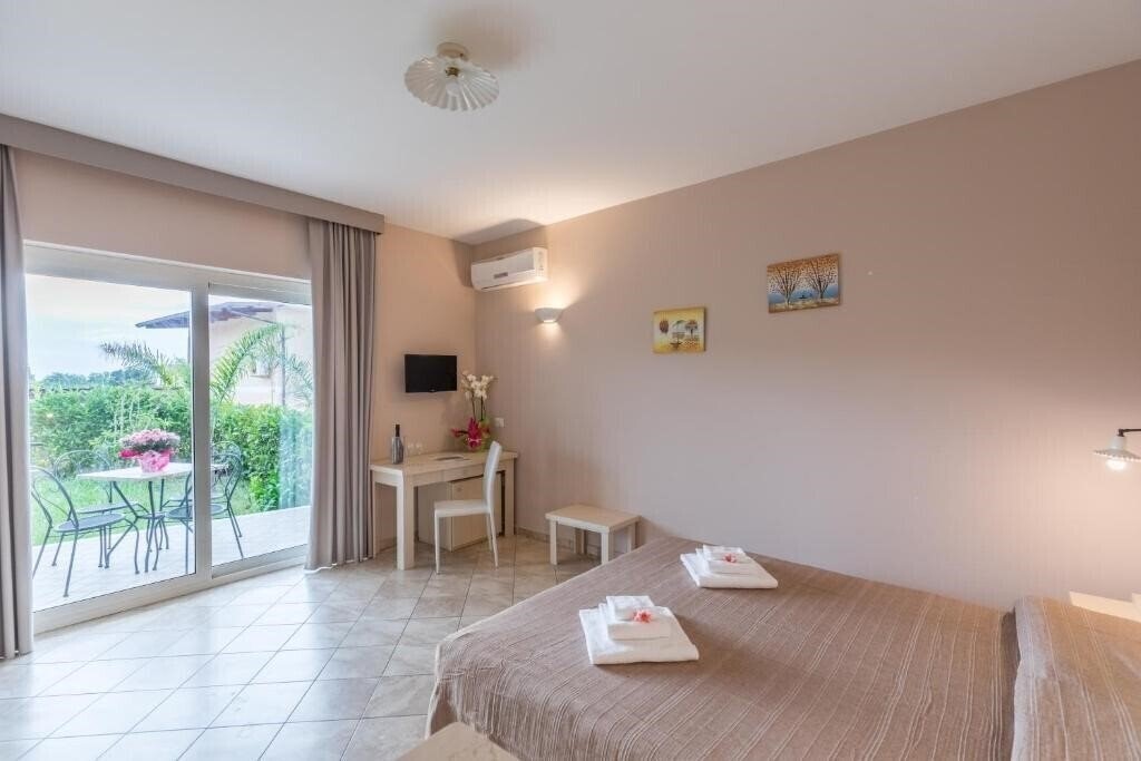 Фото Residenza Borgo Italico (Santa Domenica) 3*
