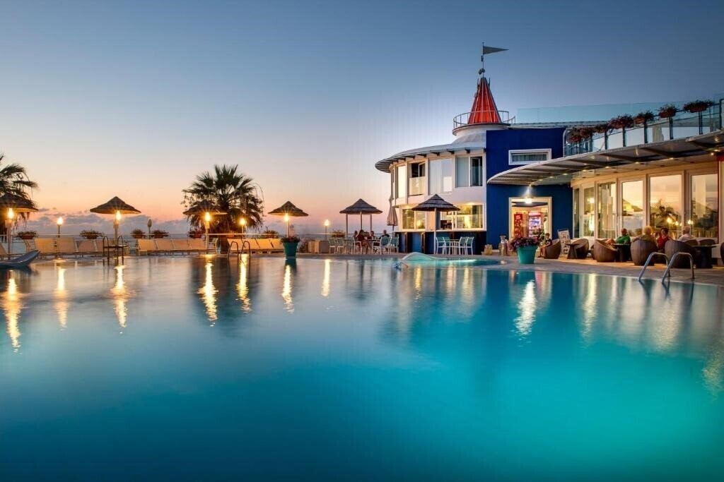 Готель Villaggio Stromboli 4*