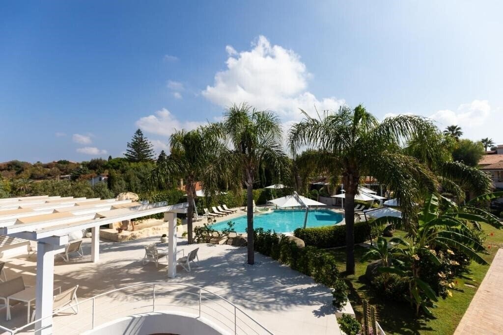 Картинка L'Arcobaleno Resort 3*