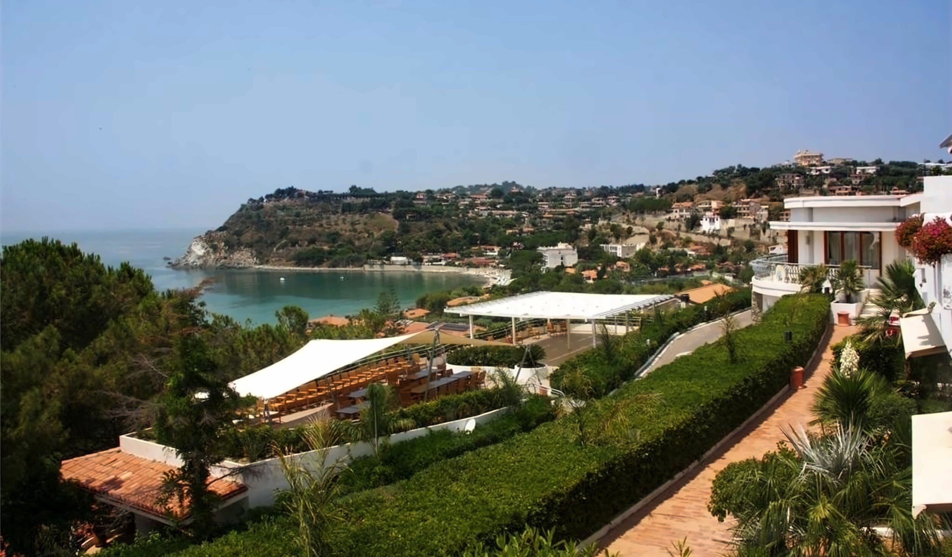 Отель Scoglio Della Galea Resort 4*
