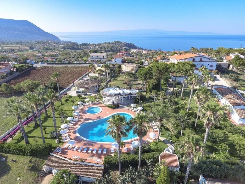 Готель Residence Costa Azzurra 3*