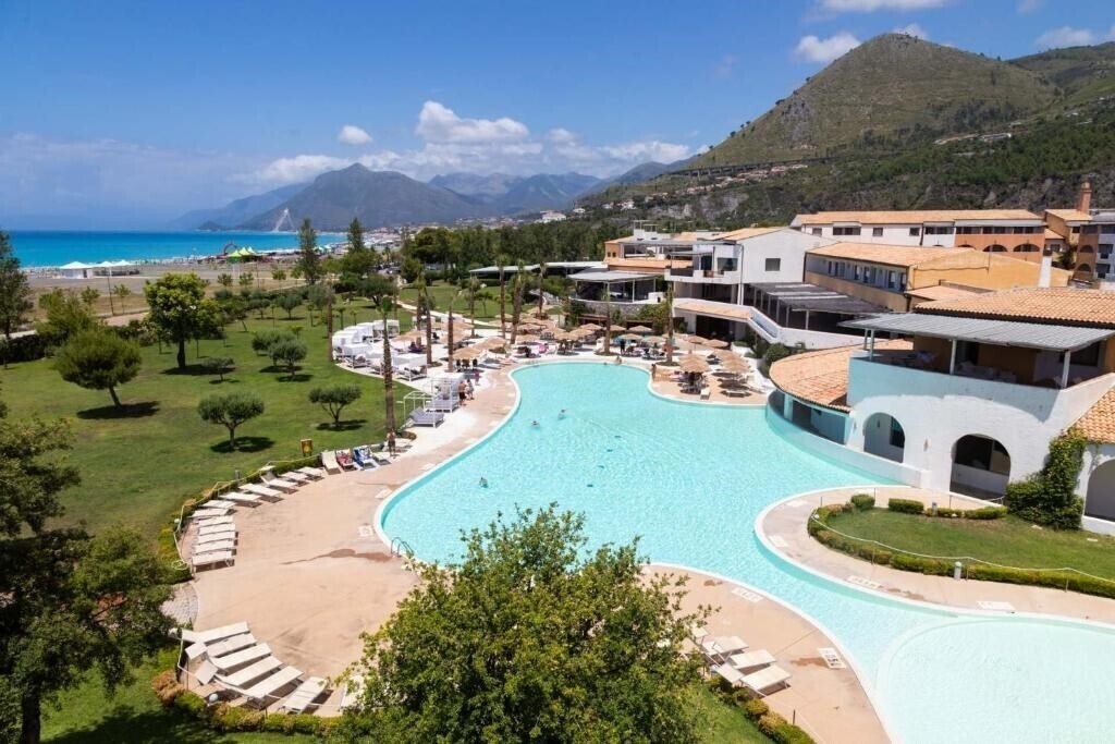 Отель Borgo Di Fiuzzi 4*