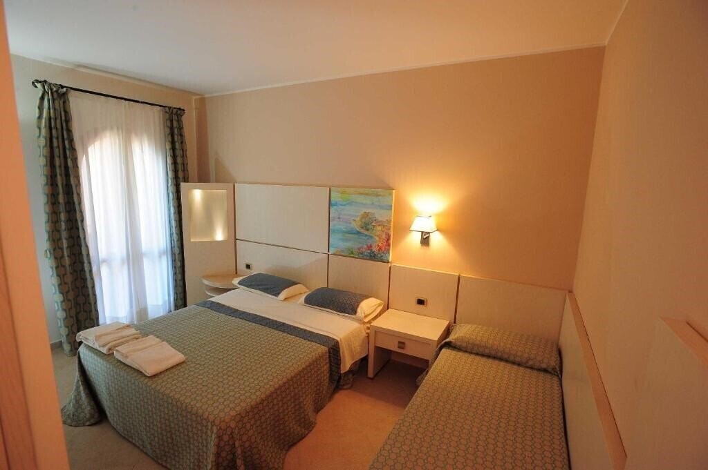Фотографія Residence Sole Mare Club Village 4*