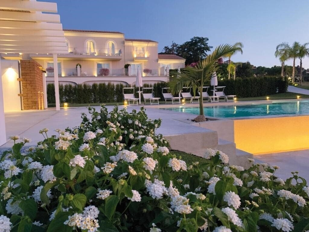 Готель Il Borghetto Creative Resort Tropea 4*