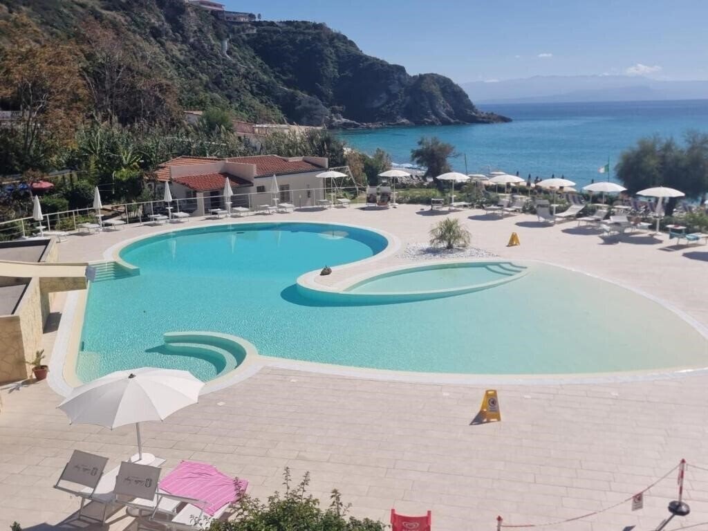 Отель Villaggio Quattro Scogli 3*