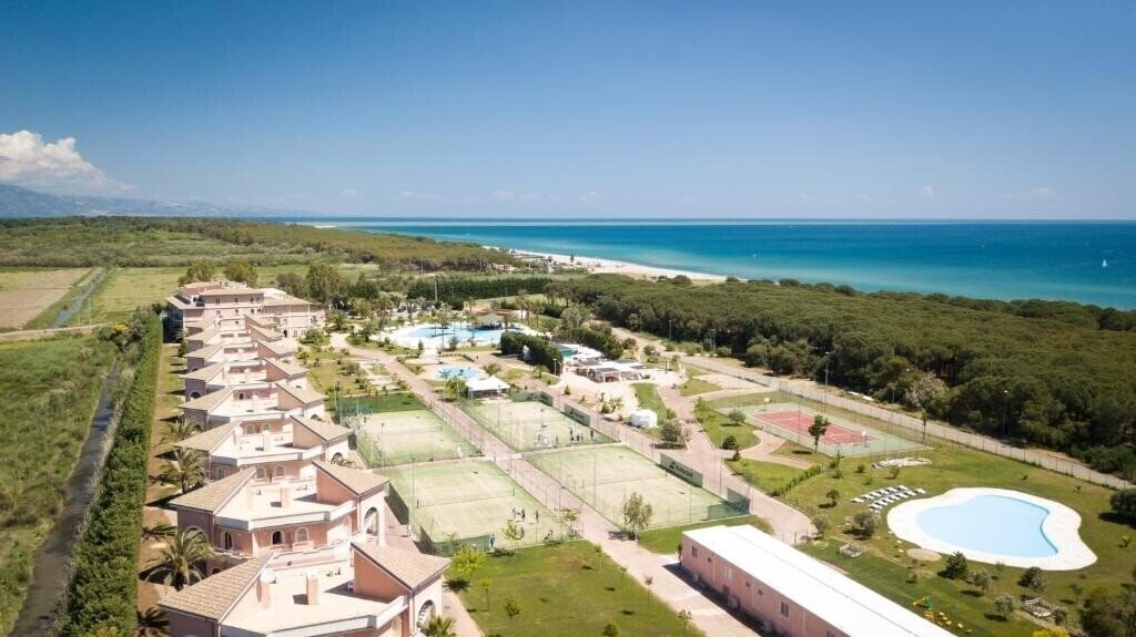 Отель BV Airone Resort 4*