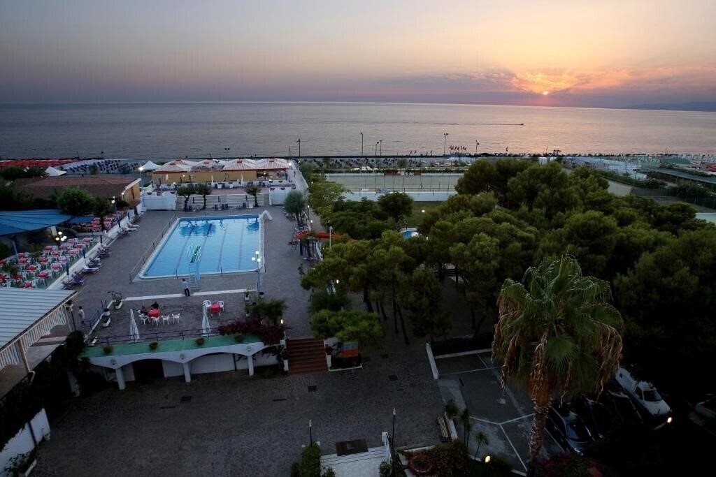 Готель Santa Caterina Village Scalea 4*