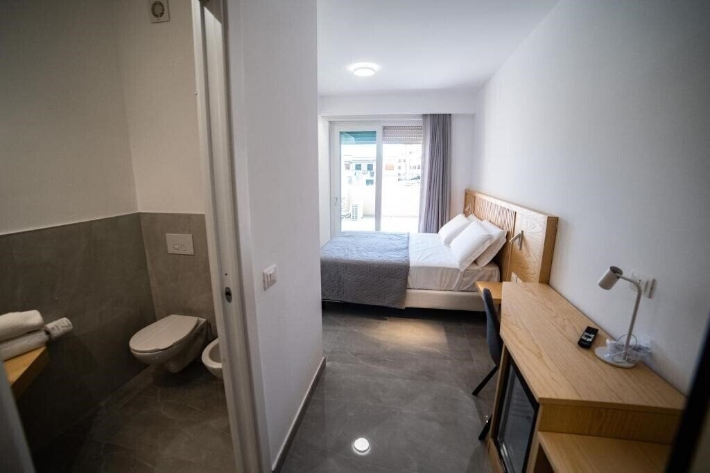 Фото Middle Town Palace Tropea 4*