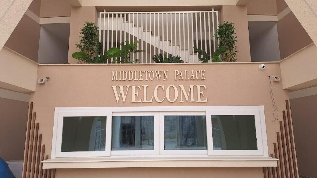Готель Middle Town Palace Tropea 4*