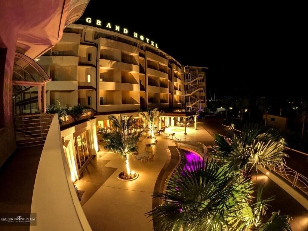 Отель Grand Hotel President (Siderno) 4*
