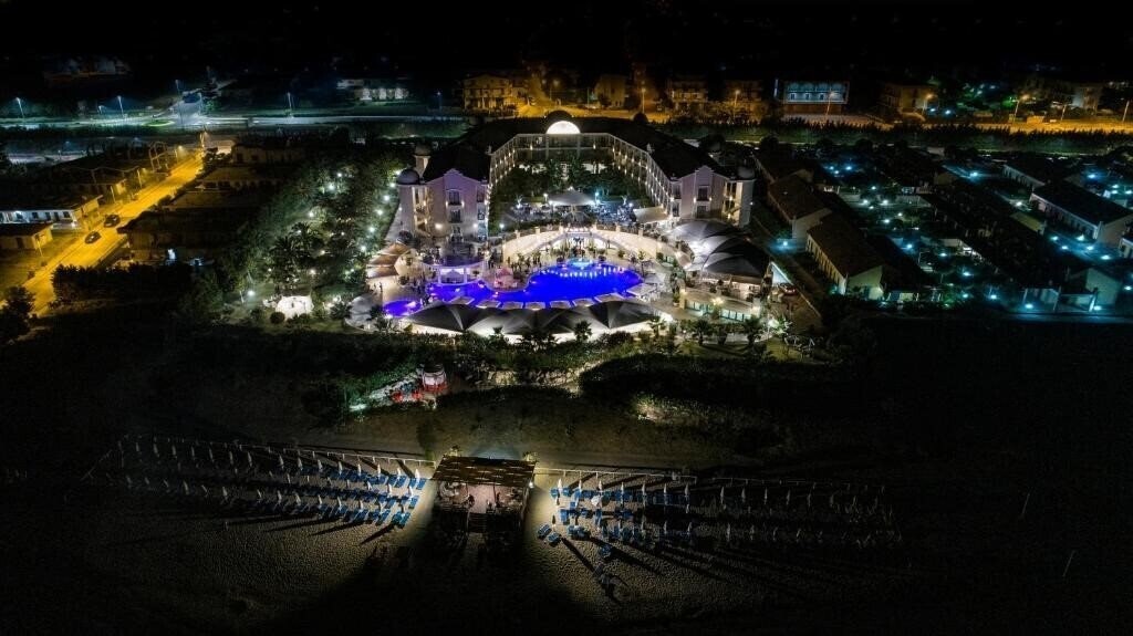 Отель Grand Hotel Balestrieri (Torre Melissa) 4*