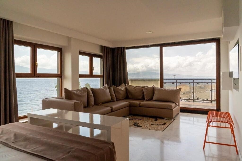 Изображение Hotel Continental (Reggio Calabria) 4*