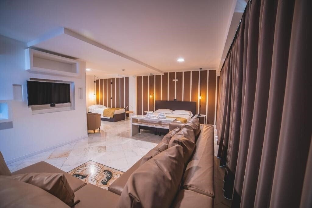 Картинка Hotel Continental (Reggio Calabria) 4*