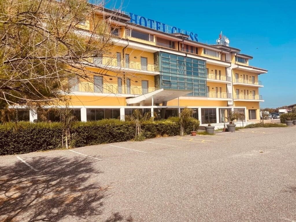 Отель Best Western Hotel Class (Lamezia Terme) 4*