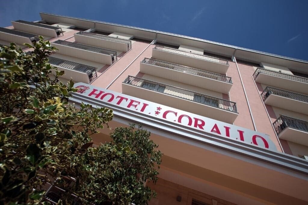 Готель Corallo Hotel (Villapiana) 3*