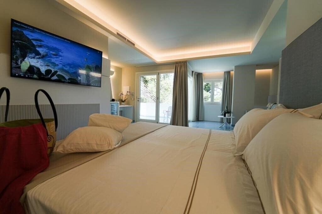 Готель Village Eden 3*