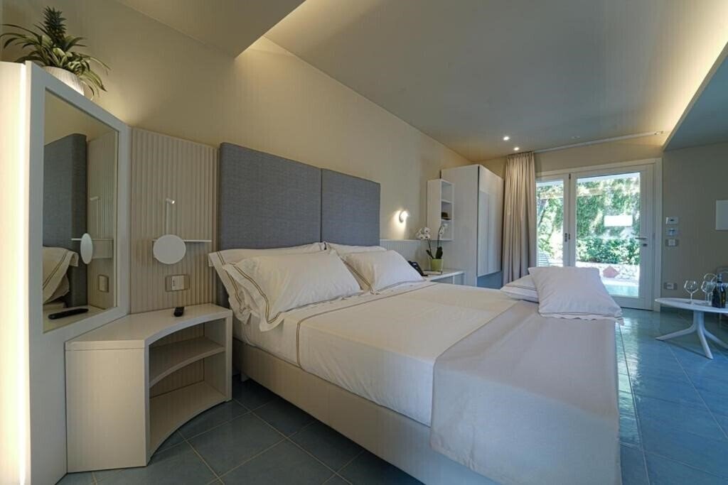 Фото Village Eden 3*