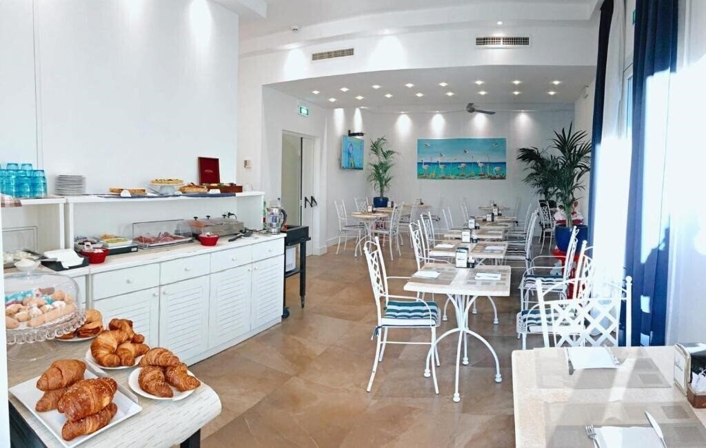 Фото Hotel Nautilus 3*