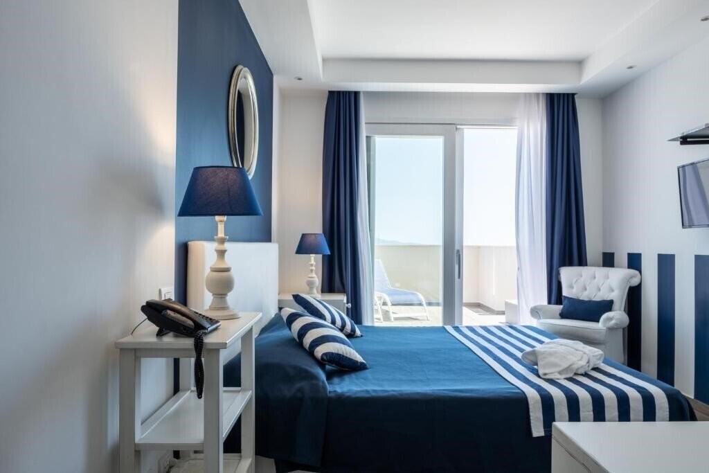 Фотографія Hotel Nautilus 3*