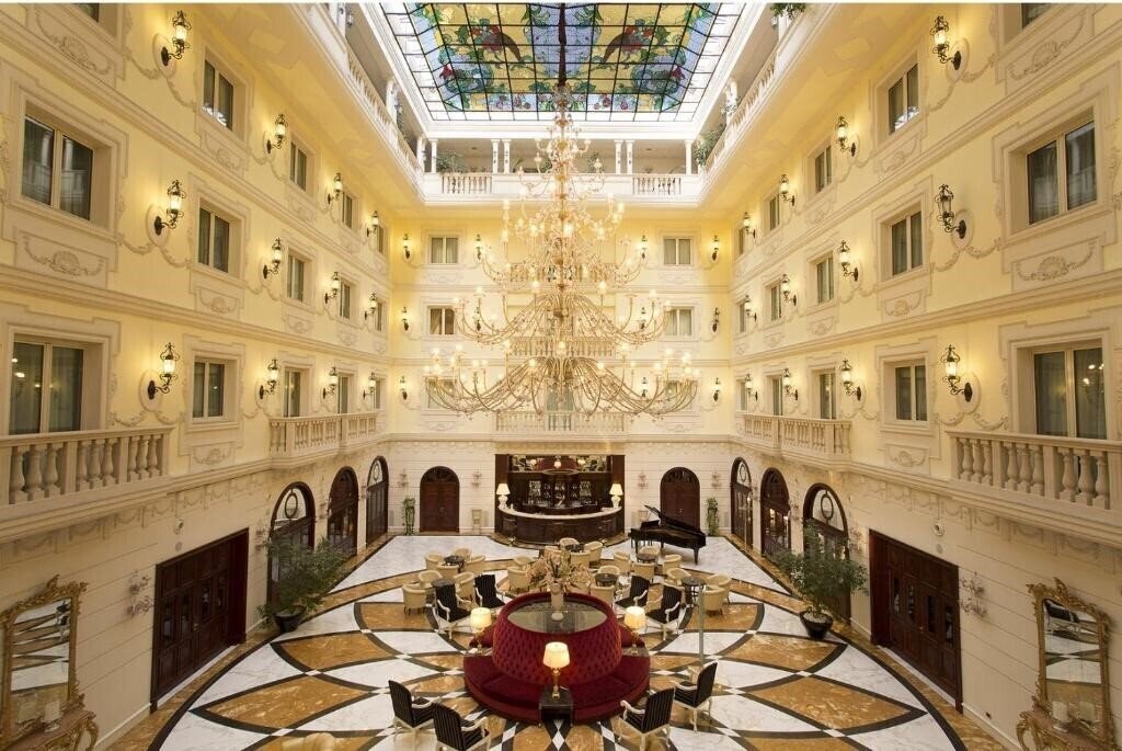 Готель Grand Hotel Vanvitelli 4*